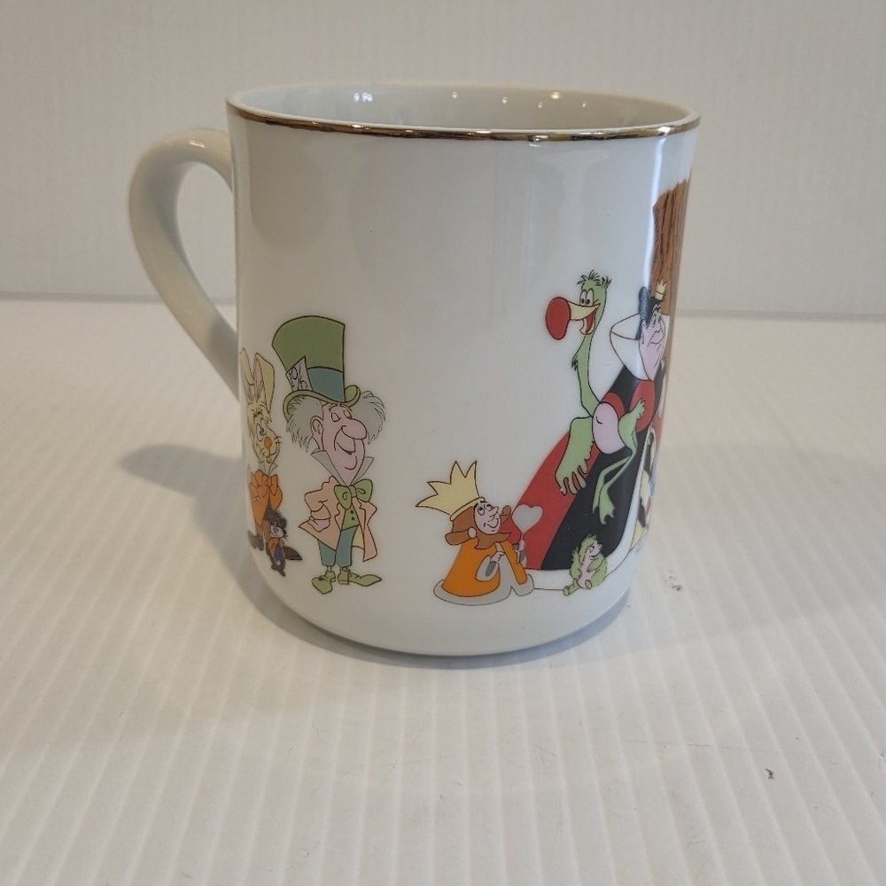 1980s VTG Walt Disney World Alice in Wonderland Coffee Cup Mug Silver Trim - Picture 2 of 10